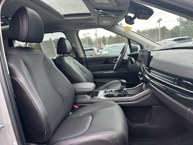 Used 2025 Kia Carnival SX Prestige image 23