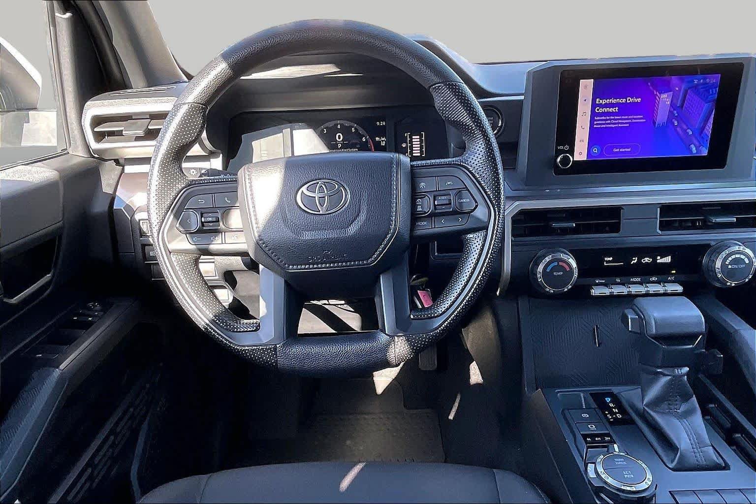 Used 2025 Toyota Tacoma SR5 AWD/4WD image 5