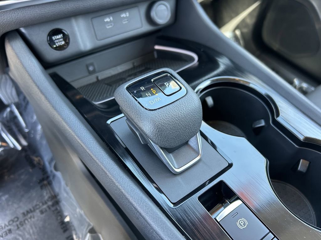 Used 2025 Nissan Rogue SL w/ SL Premium Package image 25