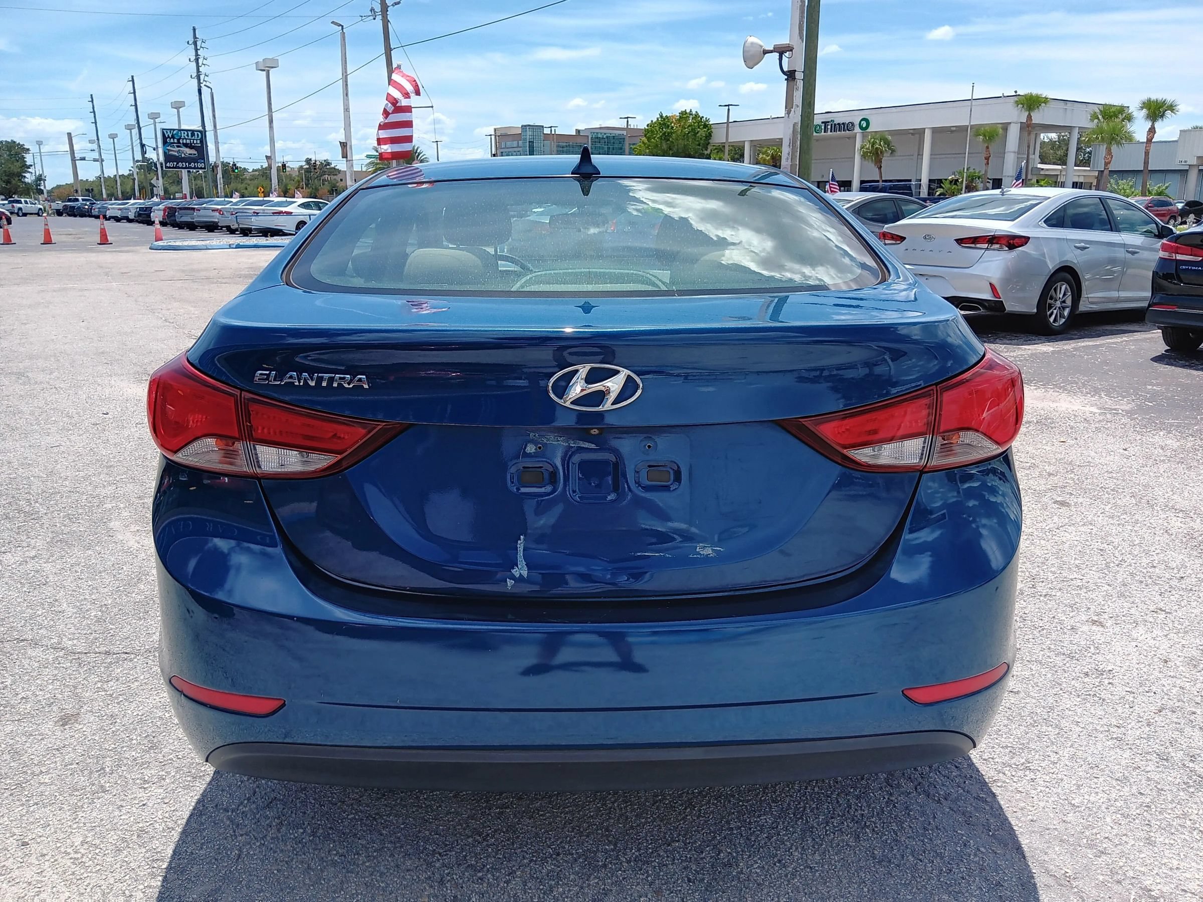 Used 2016 Hyundai Elantra SE w/ Option Group 02 FWD image 5