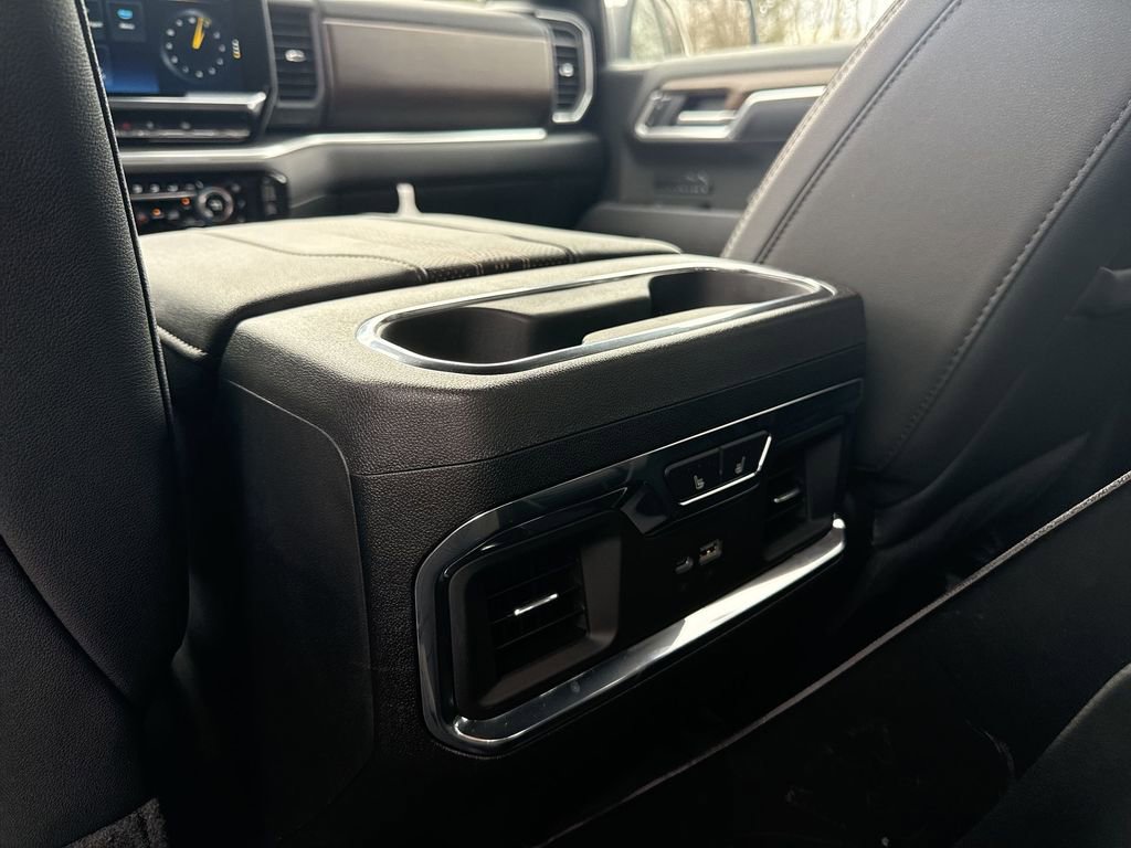 Used 2025 Chevrolet Silverado 1500 High Country w/ High Country Premium Package AWD/4WD image 20