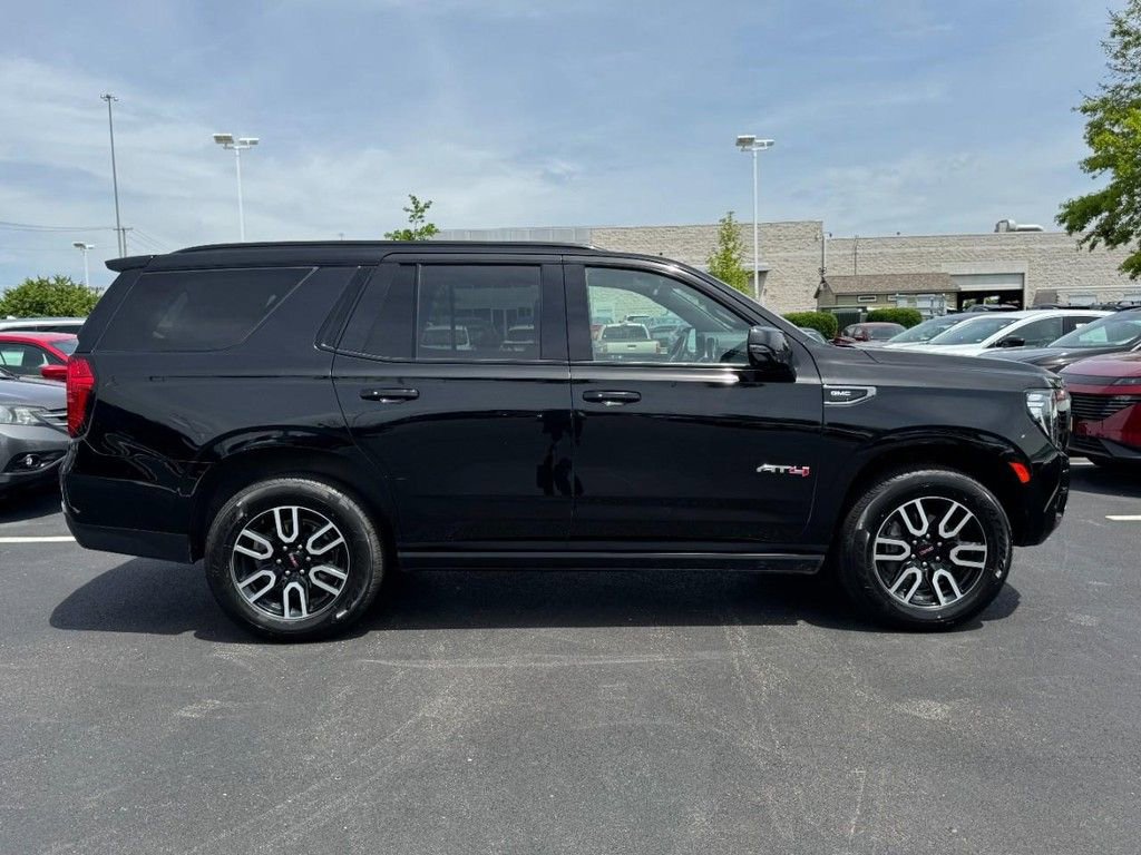 Used 2023 GMC Yukon AT4 w/ AT4 Premium Package AWD/4WD image 2