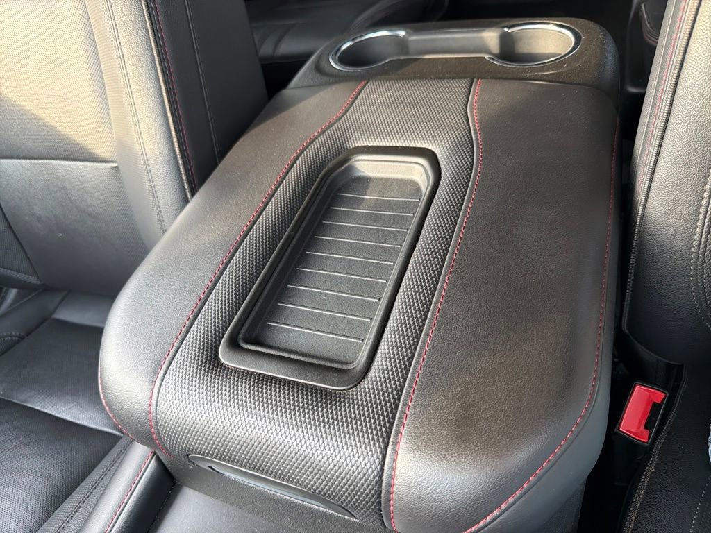 Used 2022 Chevrolet Suburban RST w/ Luxury Package image 25