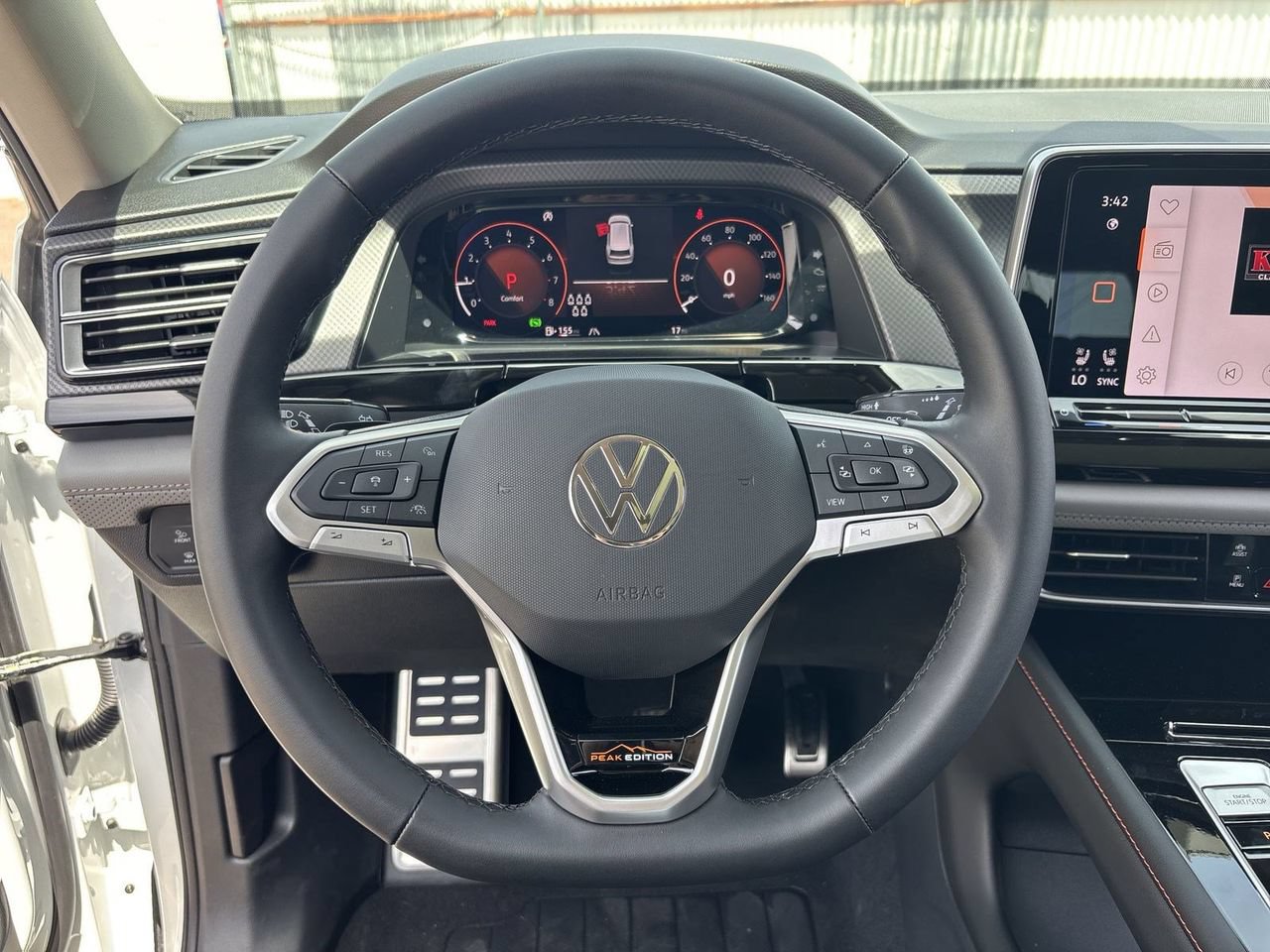 New 2026 Volkswagen Atlas Peak Edition AWD/4WD image 19