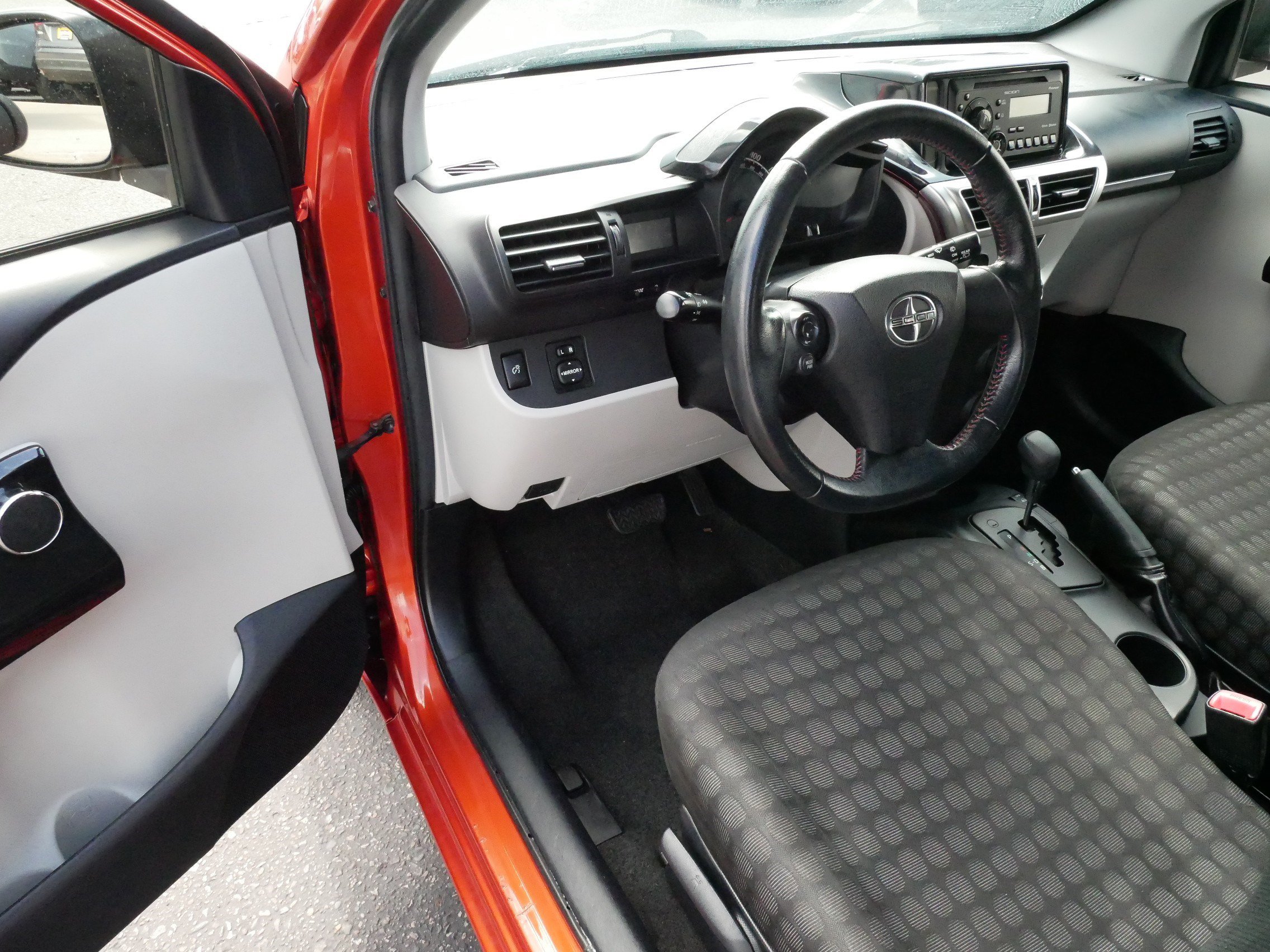 Used 2012 Scion iQ w/ Rear Speaker Pkg FWD image 9