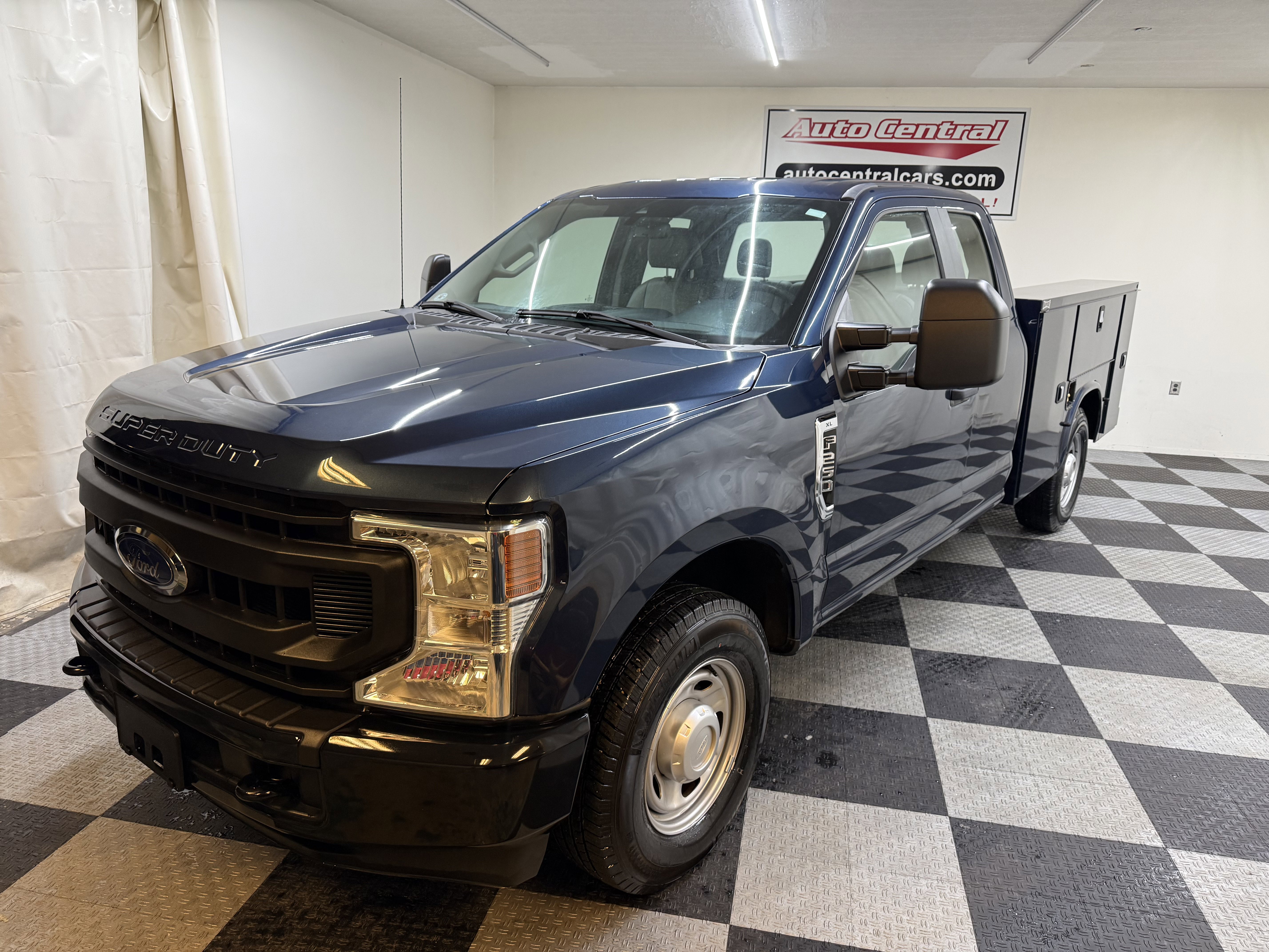 Used 2020 Ford F250 XL image 1