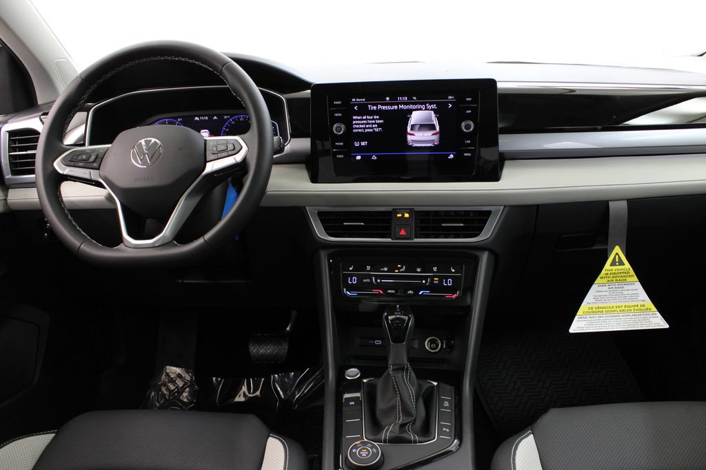 New 2026 Volkswagen Taos SEL AWD/4WD image 9