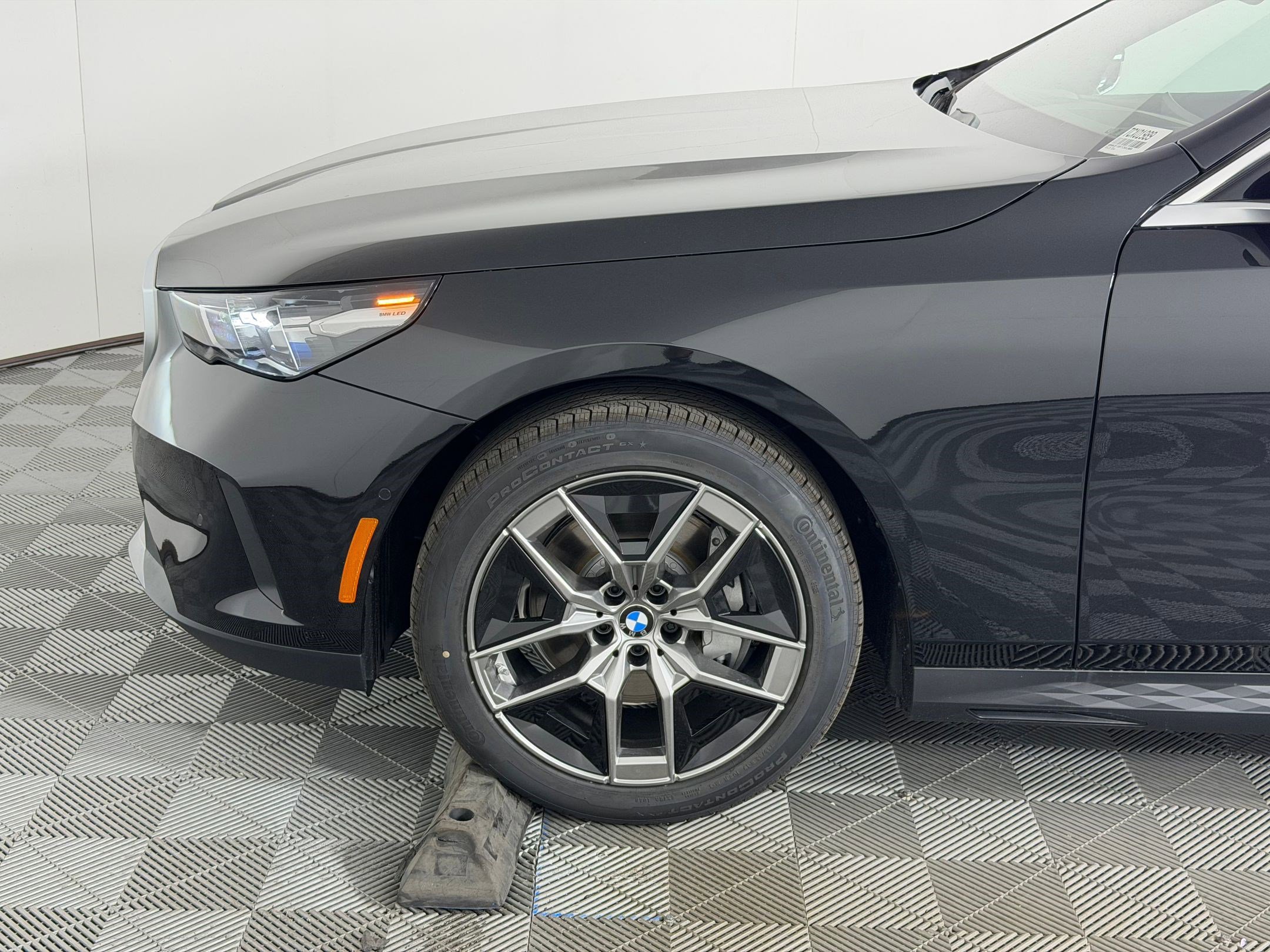 New 2026 BMW 540i xDrive w/ Executive Package image 9