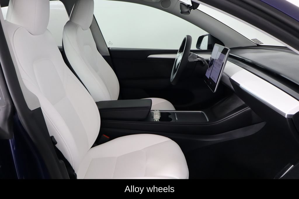 Used 2023 Tesla Model Y Performance AWD/4WD image 17