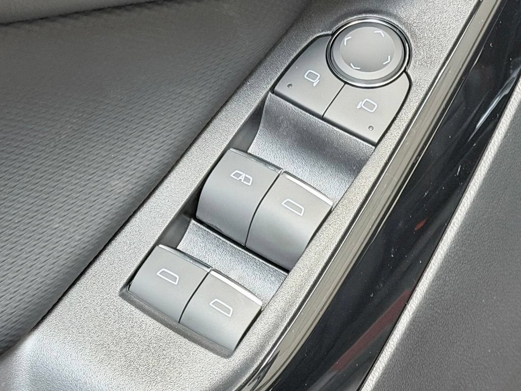 New 2027 Chevrolet Equinox RS FWD image 12