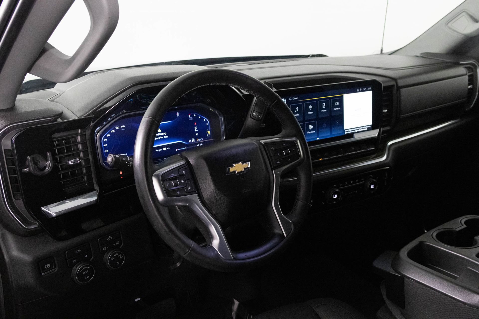 Used 2023 Chevrolet Silverado 1500 LT image 4