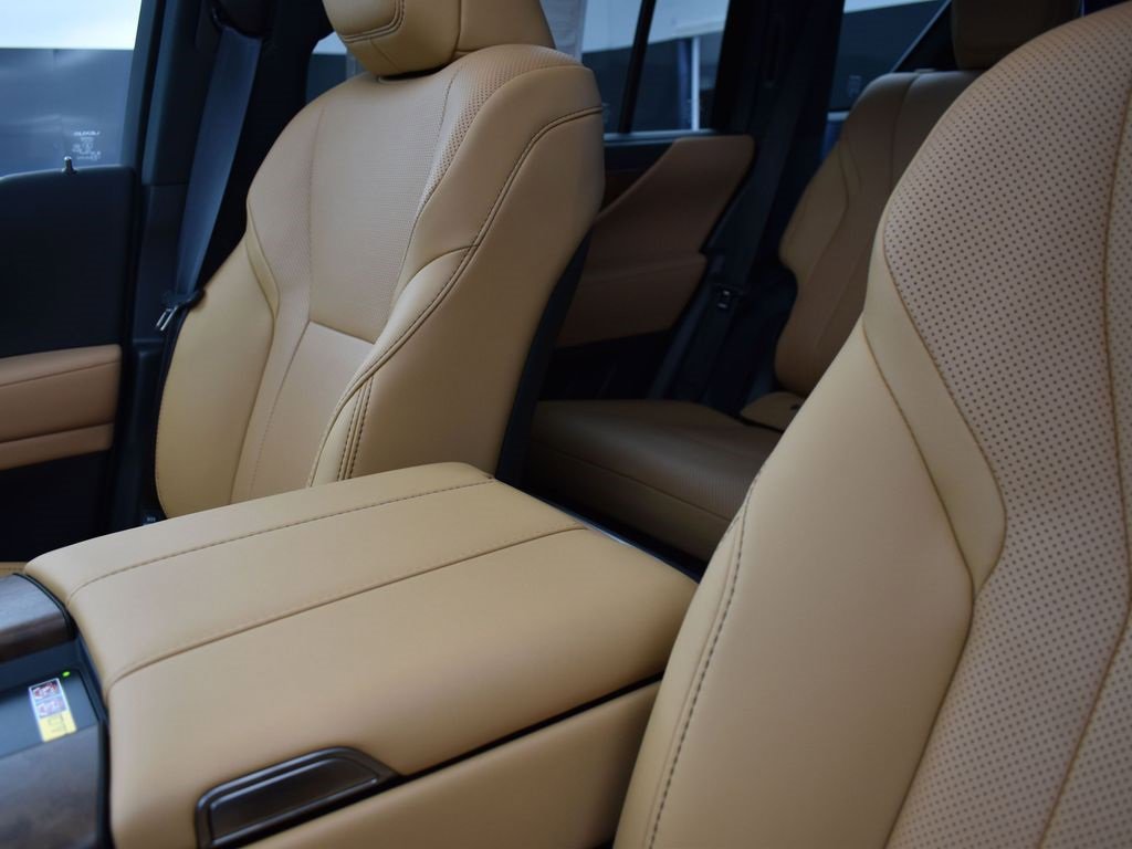 New 2026 Lexus LX 600 4WD w/ Luxury Package image 14