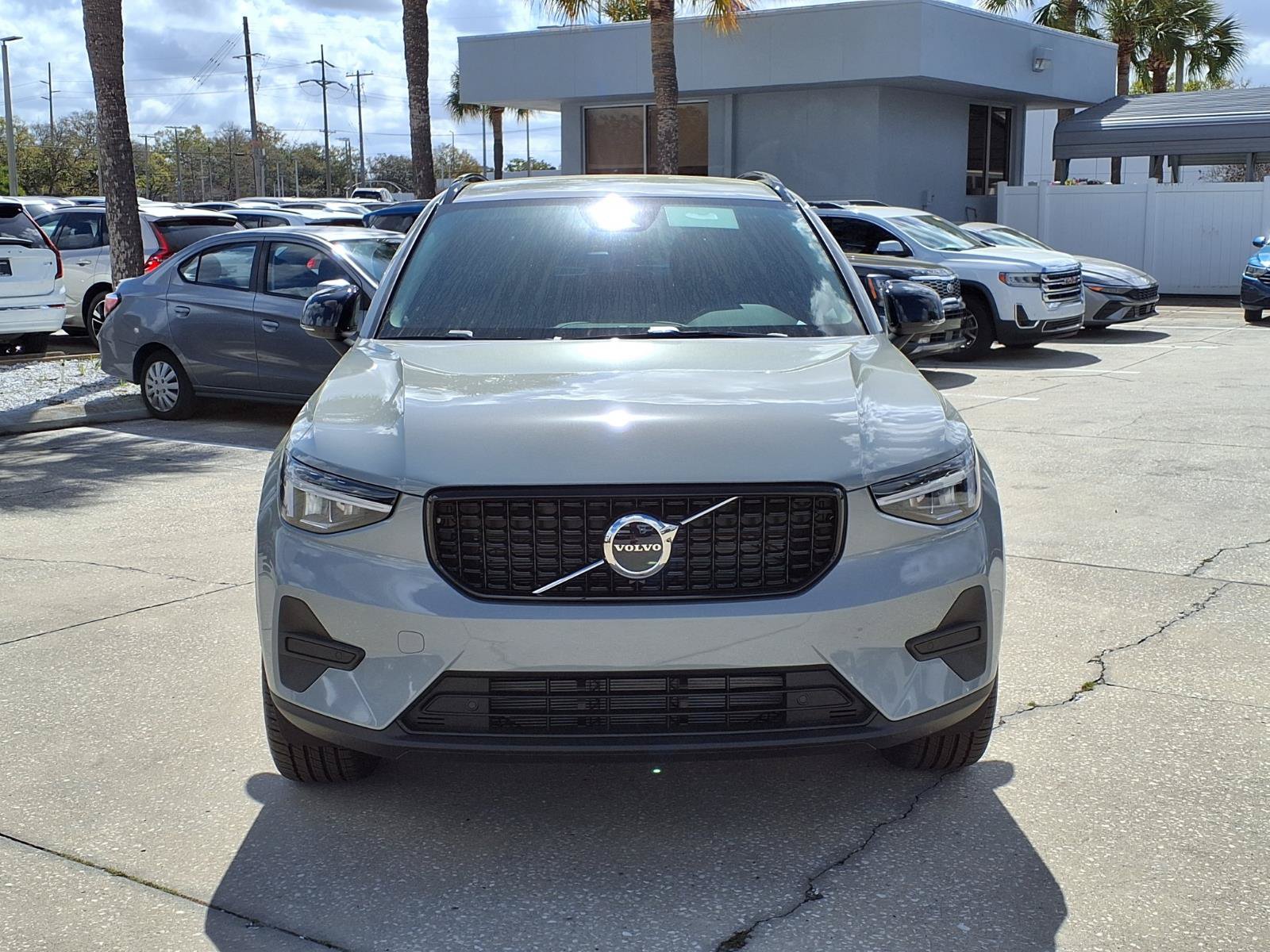 New 2026 Volvo XC40 B5 Core AWD/4WD image 2