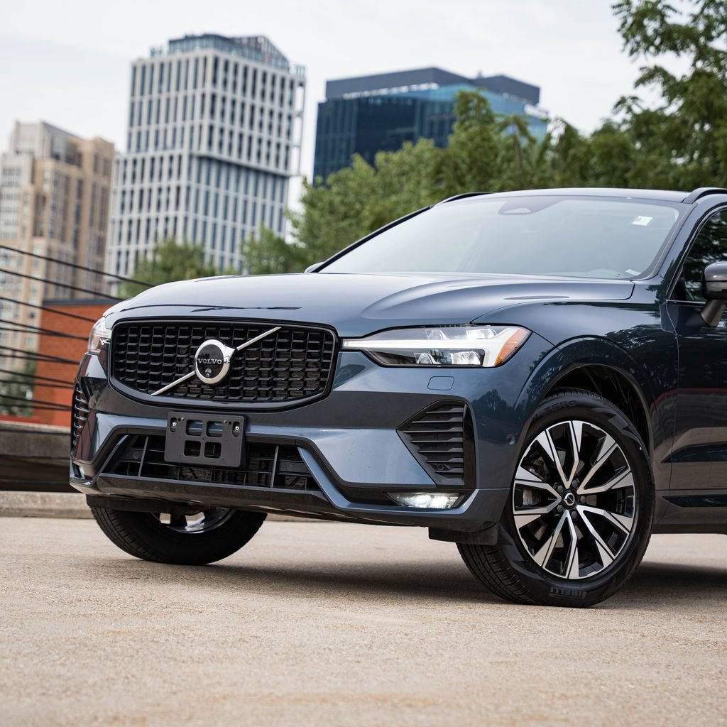 Certified 2024 Volvo XC60 B5 Plus w/ Protection Package Premier AWD/4WD image 2