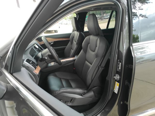 Used 2024 Volvo XC90 B6 Plus w/ Protection Package Premier AWD/4WD image 6