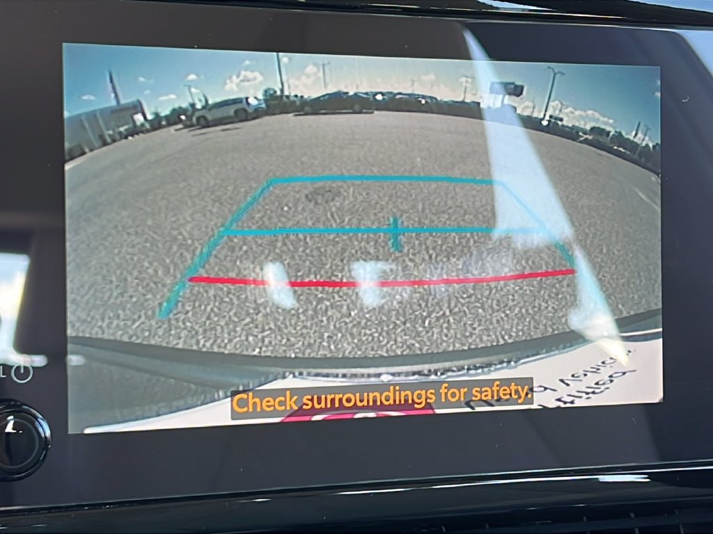 Used 2024 Toyota Corolla Cross L FWD image 17