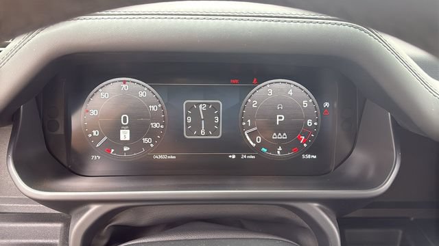Used 2023 Land Rover Defender 110 V8 AWD/4WD image 30