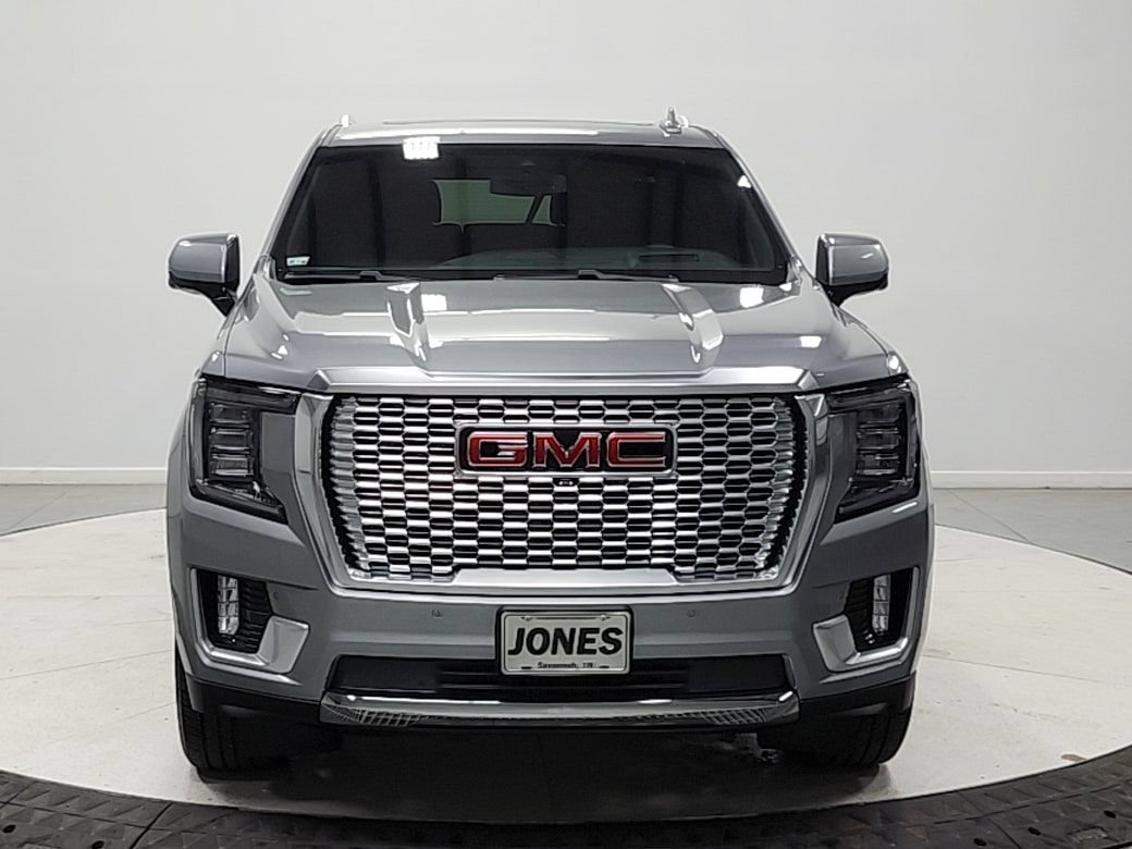 Used 2023 GMC Yukon XL Denali RWD image 2