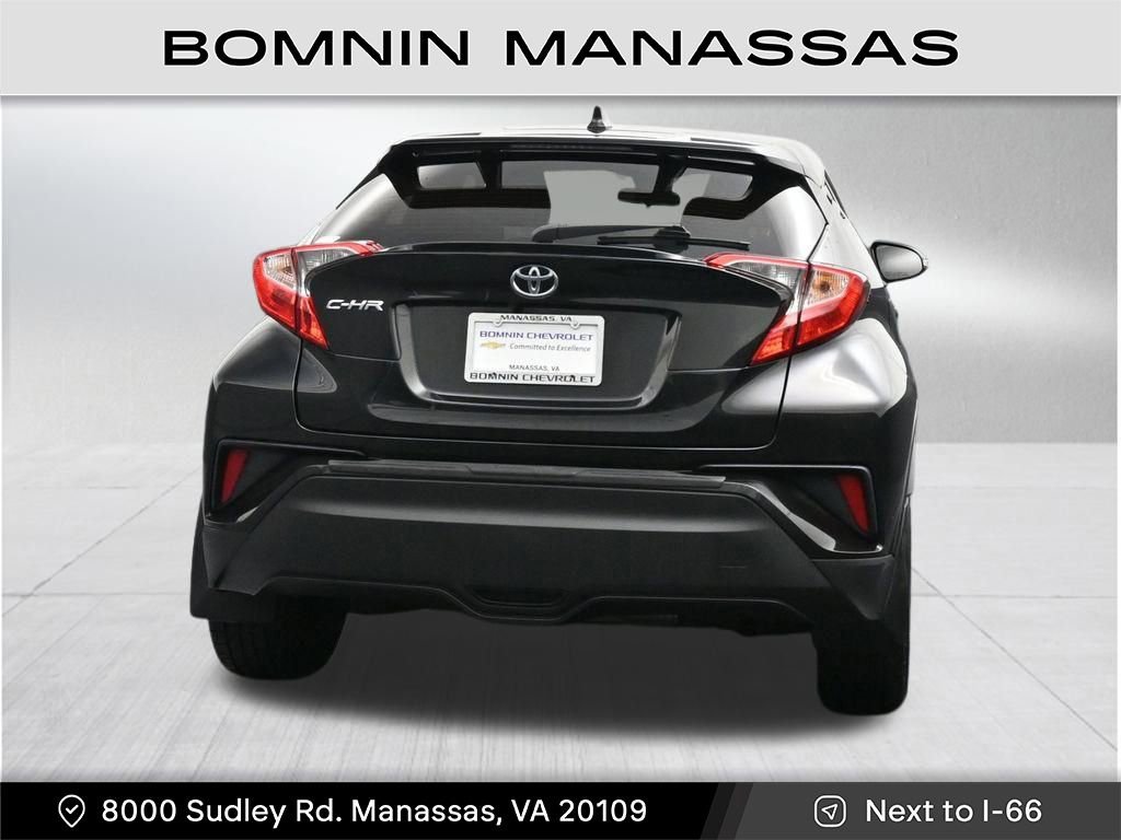 Used 2020 Toyota C-HR LE FWD image 4