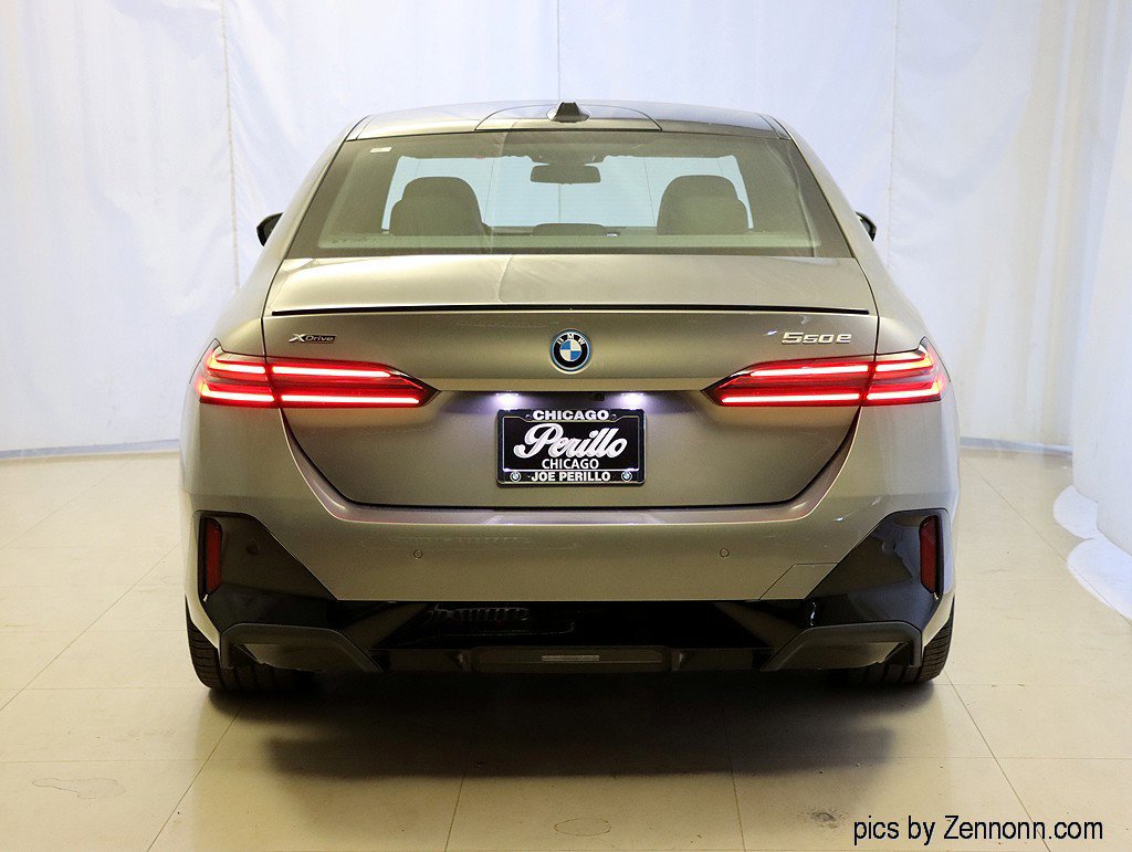 Used 2026 BMW 550e xDrive image 8