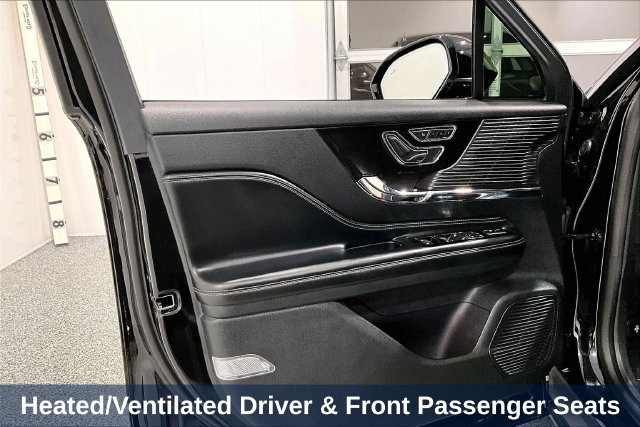 Used 2022 Lincoln Corsair Reserve w/ Equipment Group 201A AWD/4WD image 26