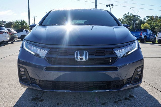 Used 2025 Honda Odyssey Touring image 9