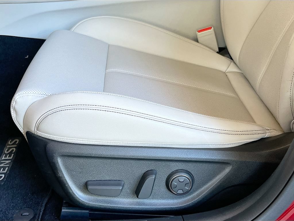 Used 2023 Genesis G70 2.0T AWD/4WD image 19