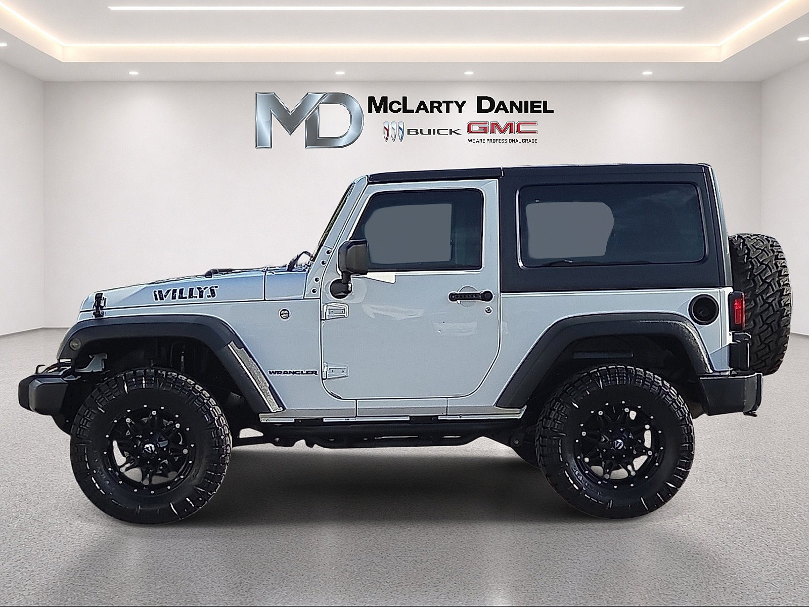 Used 2017 Jeep Wrangler Sport AWD/4WD image 2