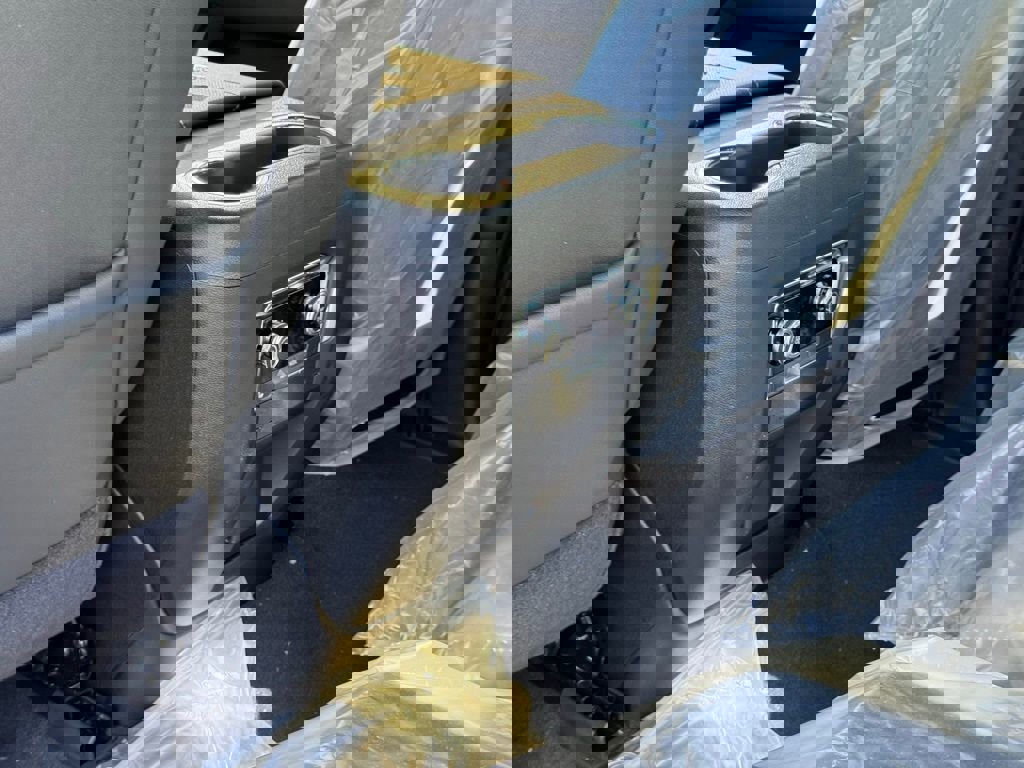 New 2026 GMC Yukon Elevation image 24