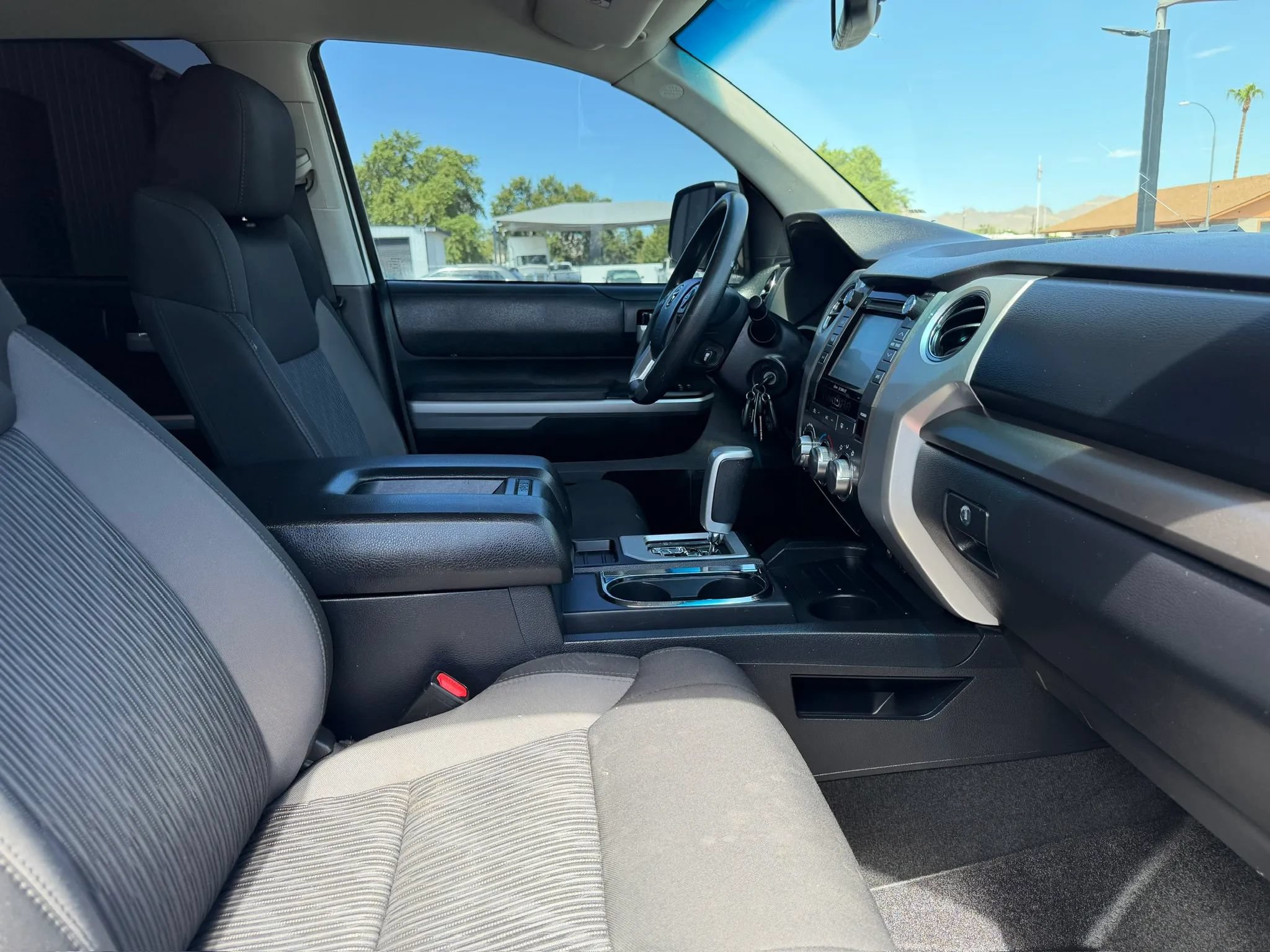 Used 2016 Toyota Tundra SR5 w/ SR5 Upgrade Package RWD image 25