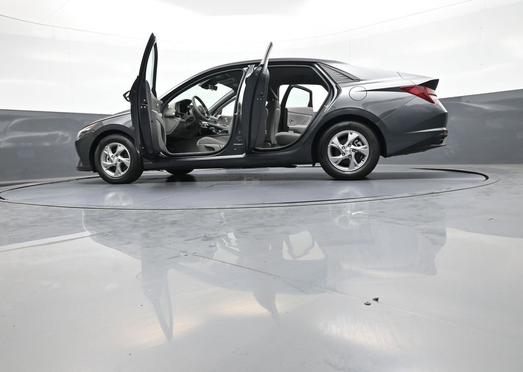 Certified 2021 Hyundai Elantra SE FWD image 48