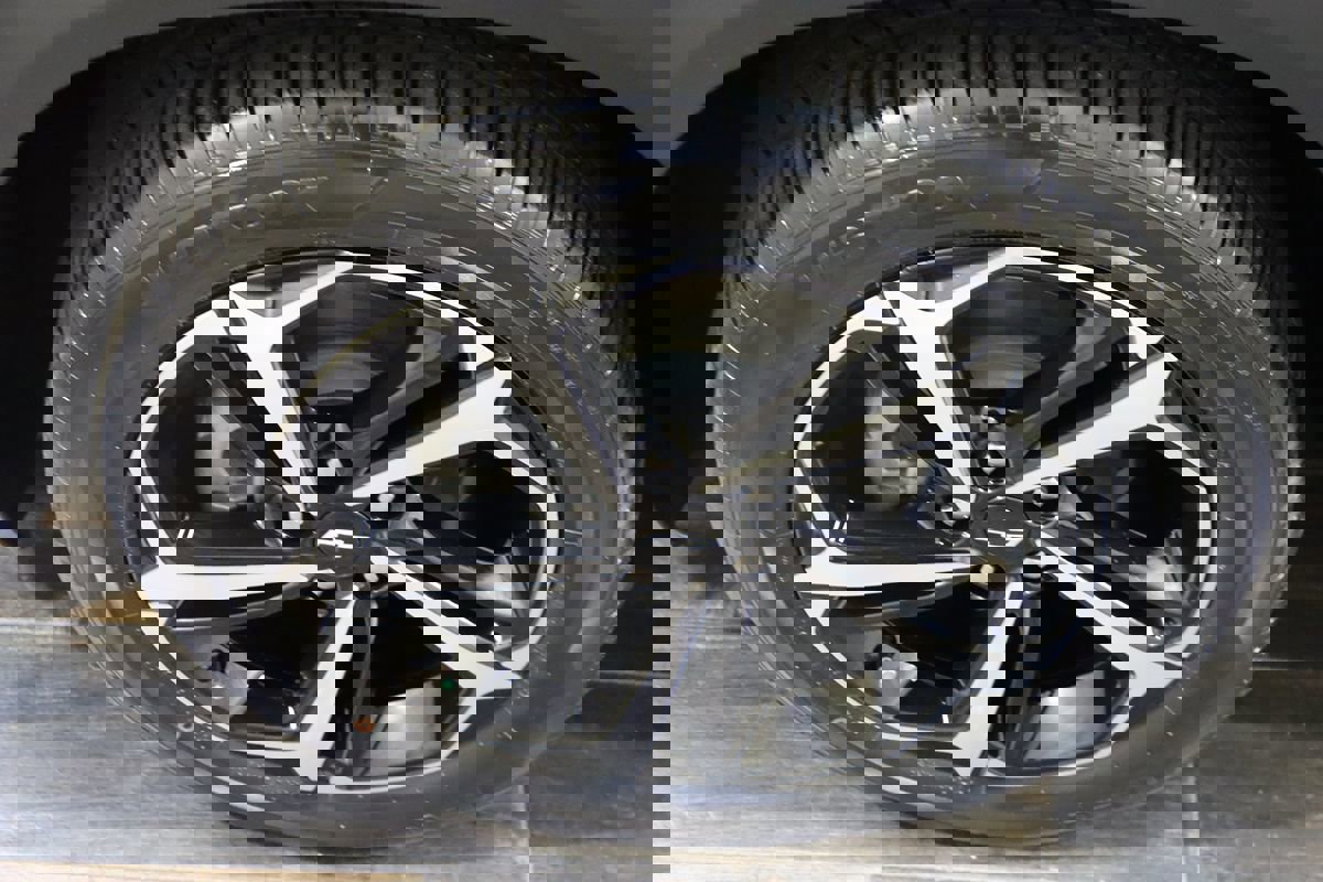 Used 2023 Chevrolet TrailBlazer RS w/ Technology Package image 26