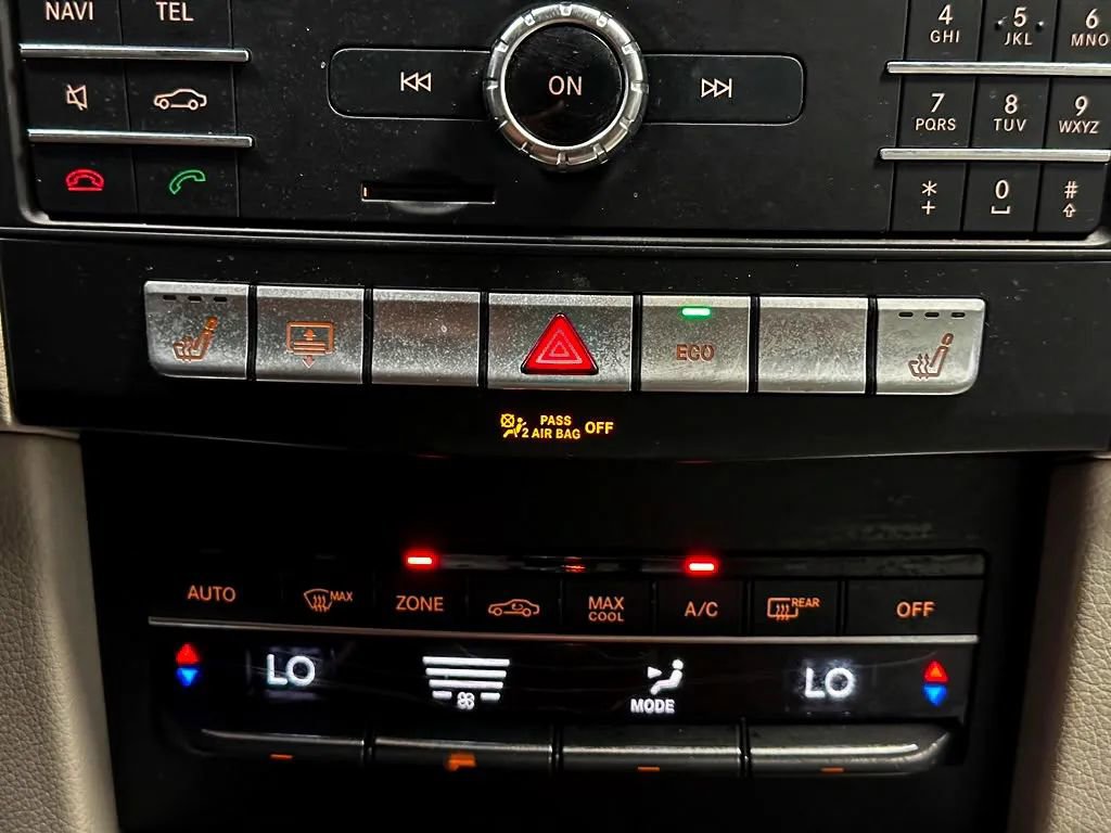 Used 2016 Mercedes-Benz E 350 Sedan image 40
