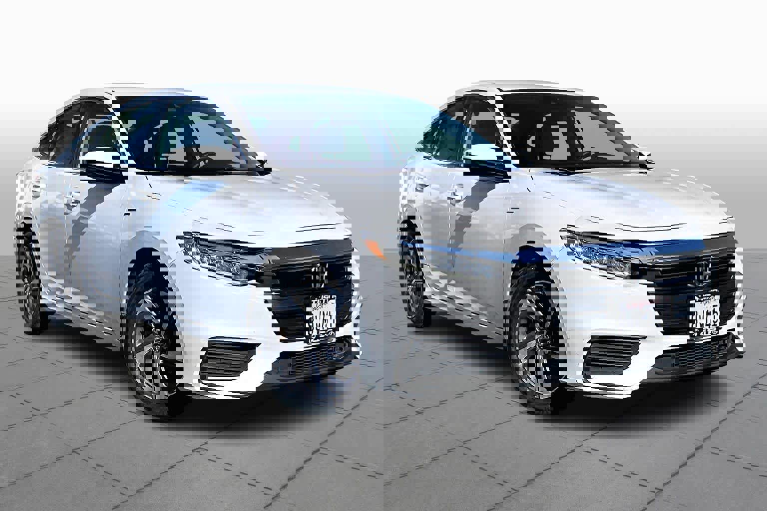 Used 2019 Honda Insight EX image 2