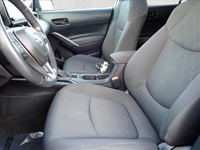 Used 2023 Toyota Corolla Cross LE w/ Moonroof Package image 12