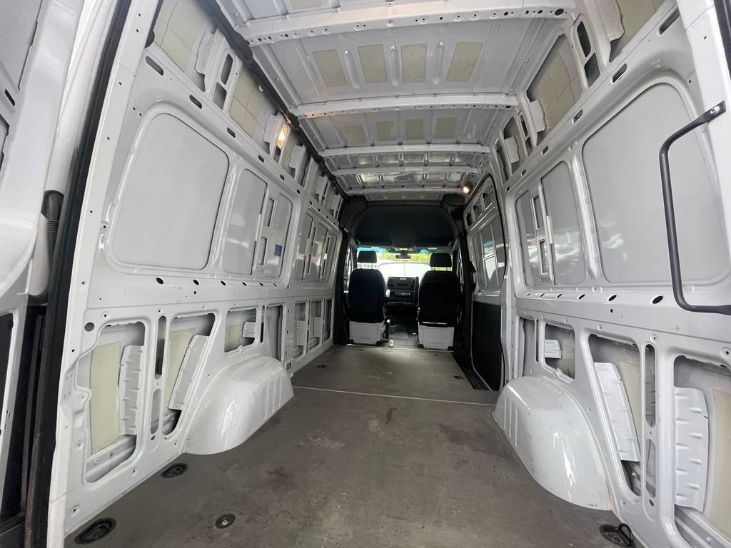 Used 2025 Mercedes-Benz Sprinter 2500 image 27