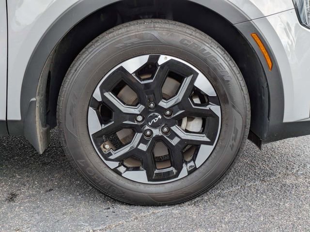 Used 2024 Kia Sorento S w/ Panoramic Sunroof Package image 11