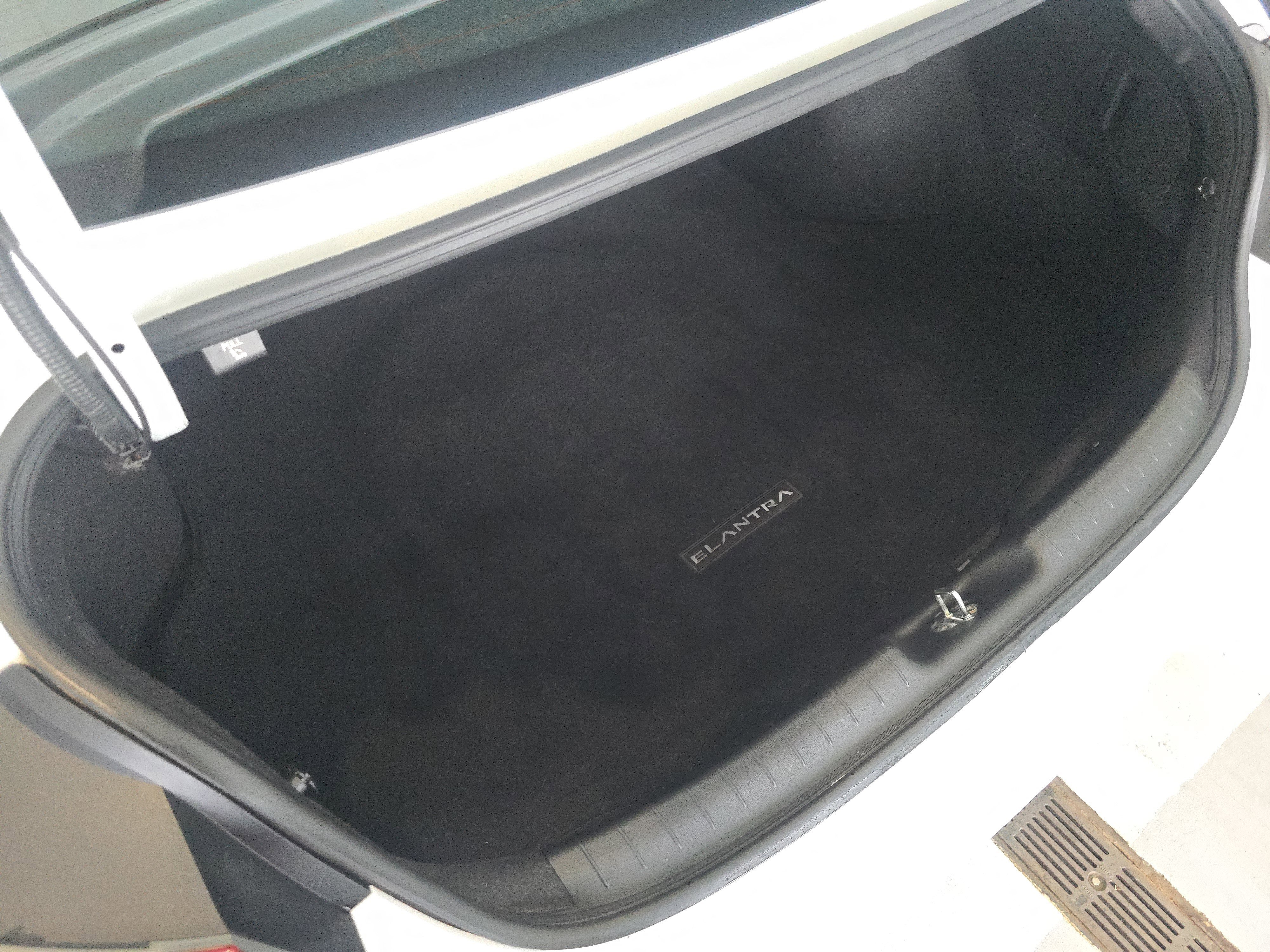 Used 2023 Hyundai Elantra Blue image 28