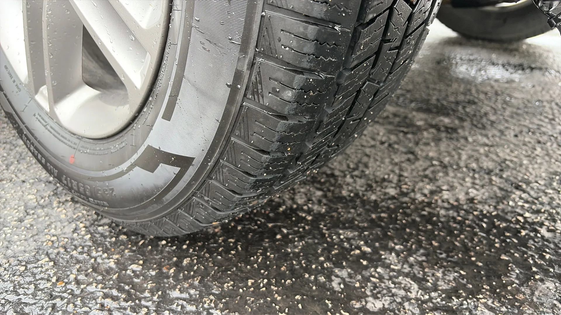 Used 2017 Hyundai Santa Fe Sport image 17