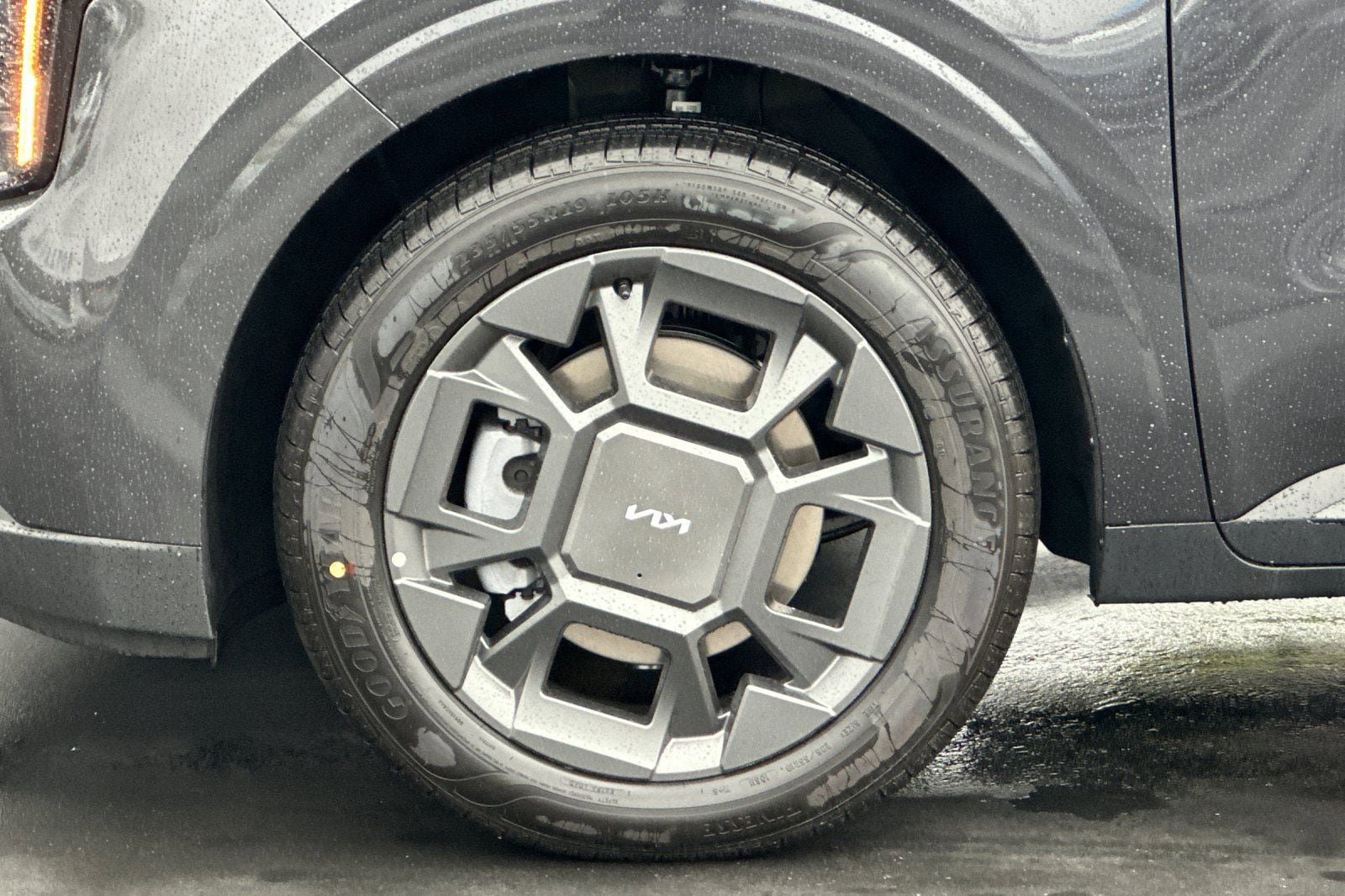 New 2026 Kia Carnival EX image 27