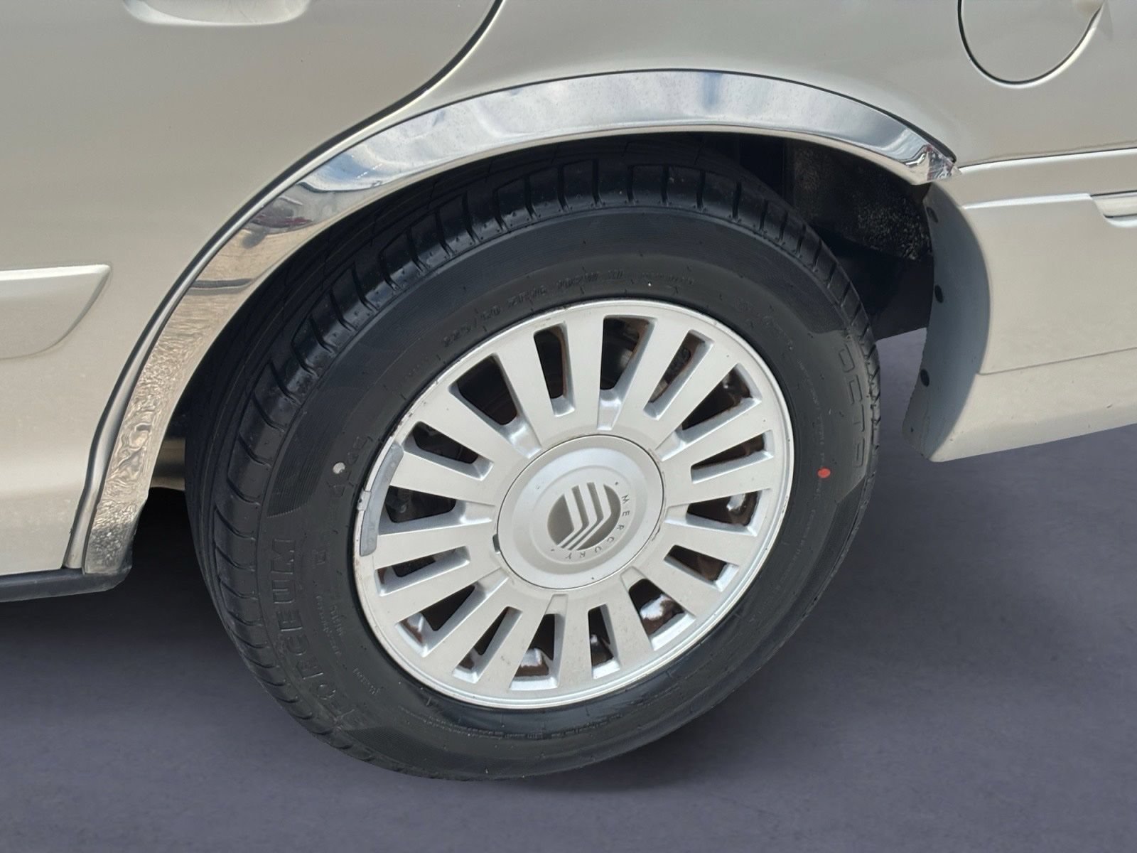 Used 2008 Mercury Grand Marquis LS RWD image 10