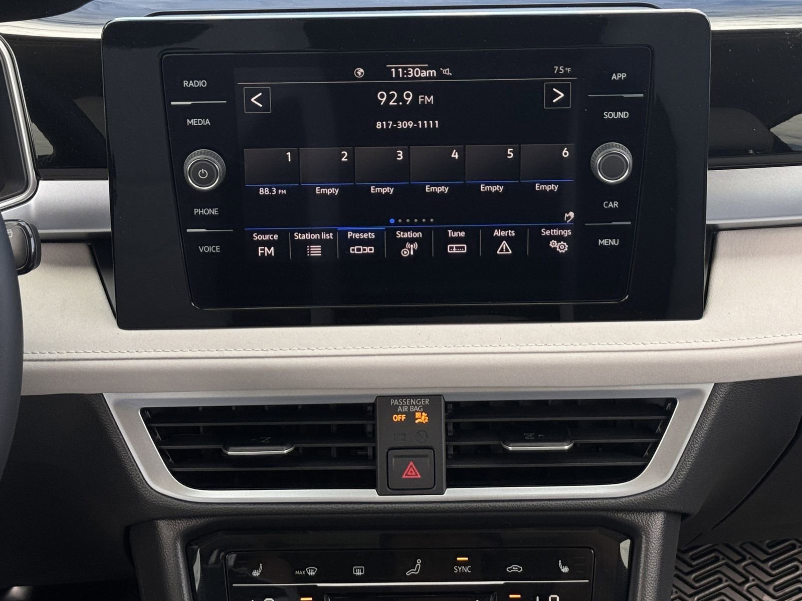 New 2026 Volkswagen Taos SE image 17