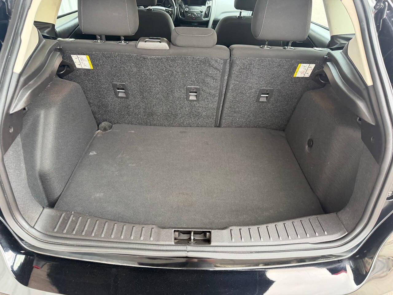 Used 2016 Ford Focus SE FWD image 30
