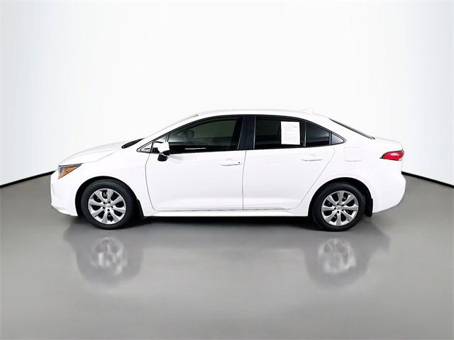 Used 2025 Toyota Corolla LE image 4