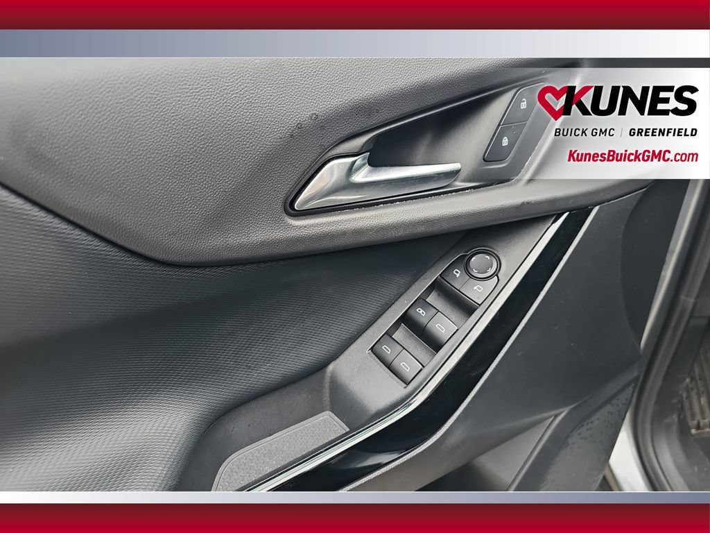 Used 2025 Chevrolet Equinox LT FWD image 14