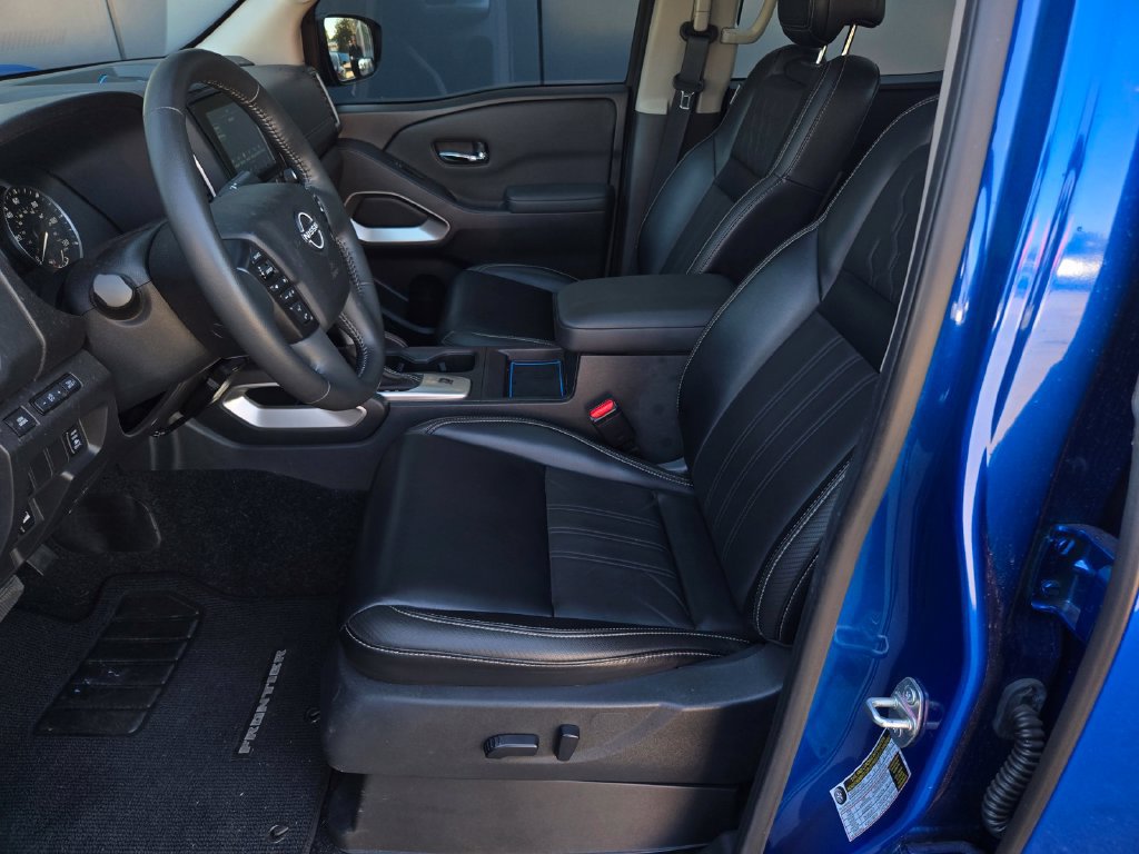 Used 2024 Nissan Frontier SL w/ Technology Package AWD/4WD image 18