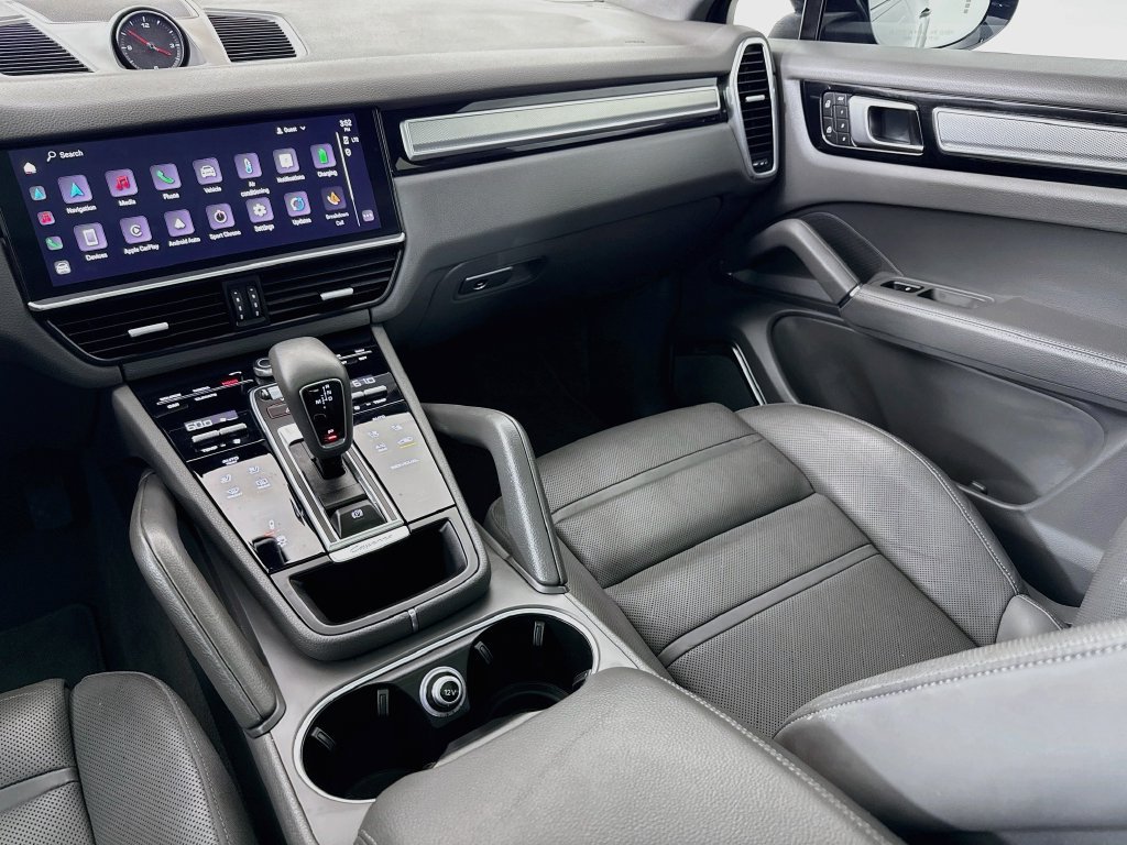 Certified 2023 Porsche Cayenne Platinum Edition AWD/4WD image 26
