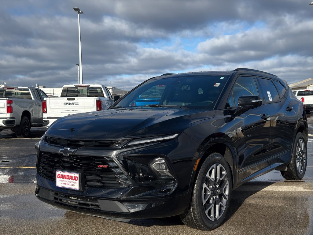 Used 2023 Chevrolet Blazer RS w/ Driver Confidence II Package image 2