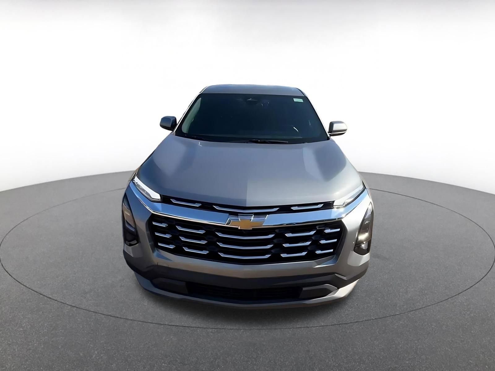 Used 2025 Chevrolet Equinox LT AWD/4WD image 4