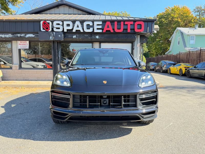 Used 2022 Porsche Cayenne Turbo GT AWD/4WD image 2